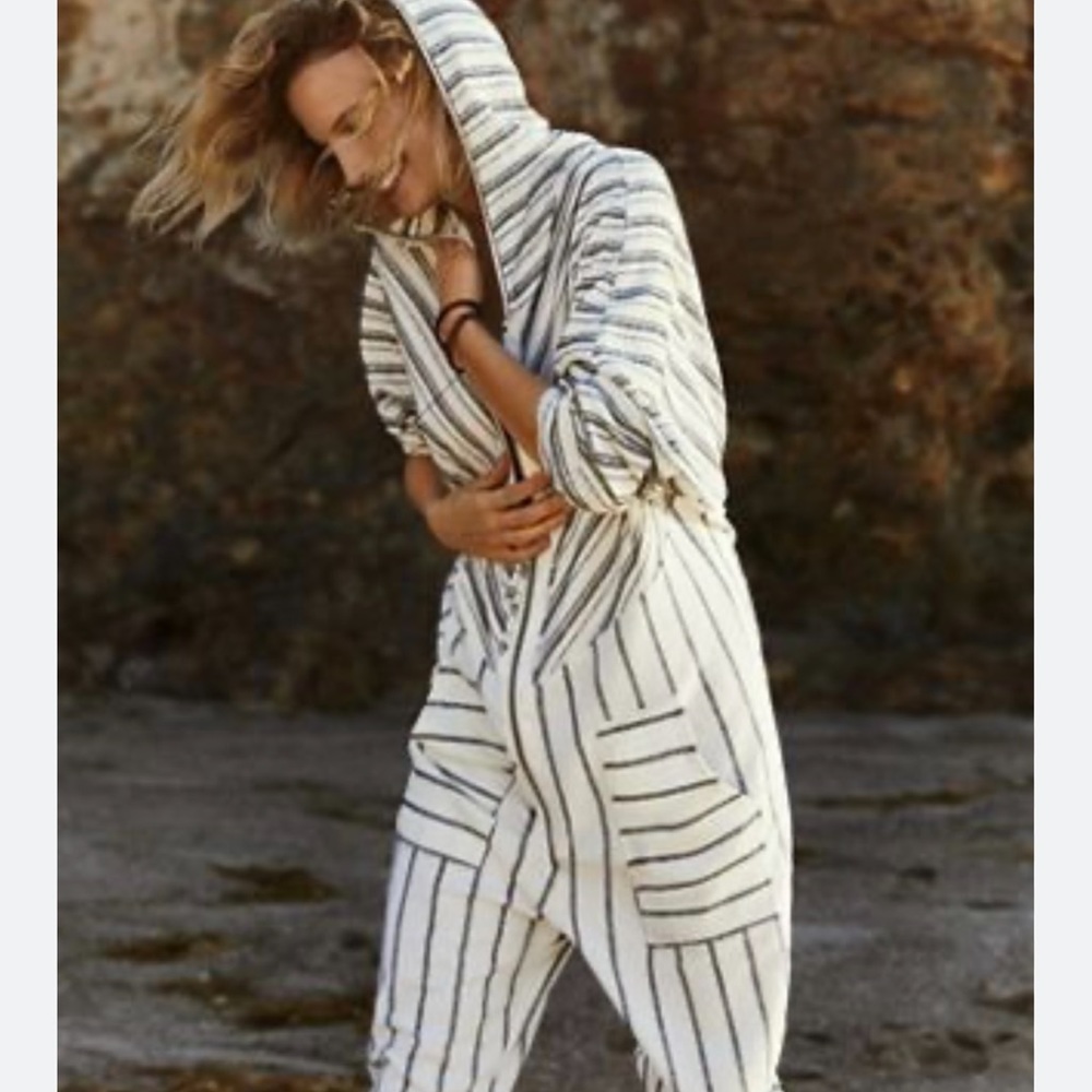 FREE PEOPLE BEACH Cruel Summer Hooded Jumper Oversized Size Small